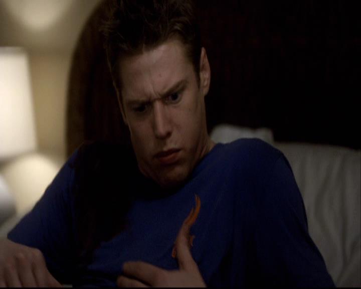 VampireDiariesWorld-dot-org_2x16TheHouseGuest2064.jpg