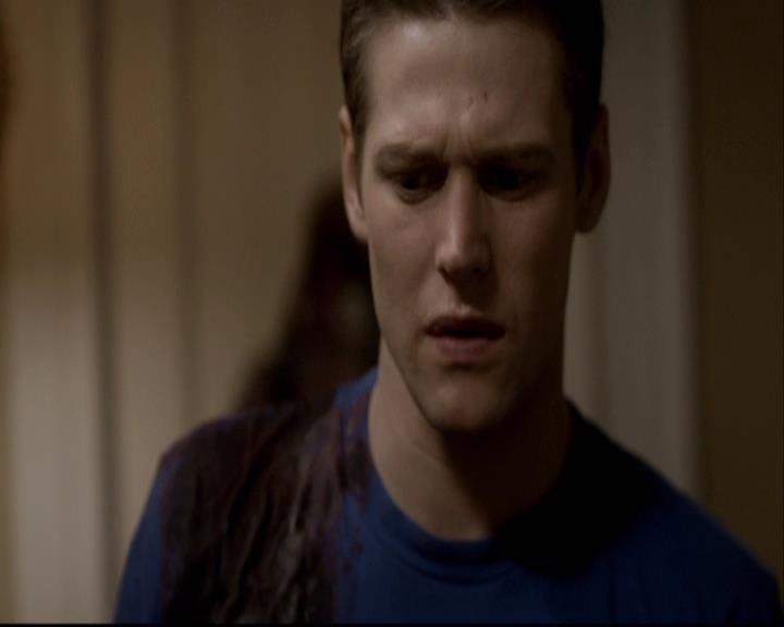 VampireDiariesWorld-dot-org_2x16TheHouseGuest2080.jpg