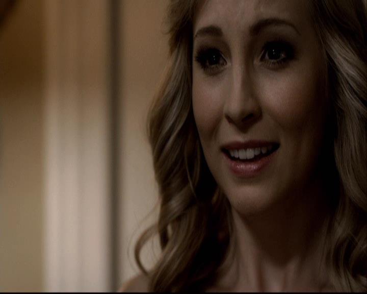 VampireDiariesWorld-dot-org_2x16TheHouseGuest2100.jpg