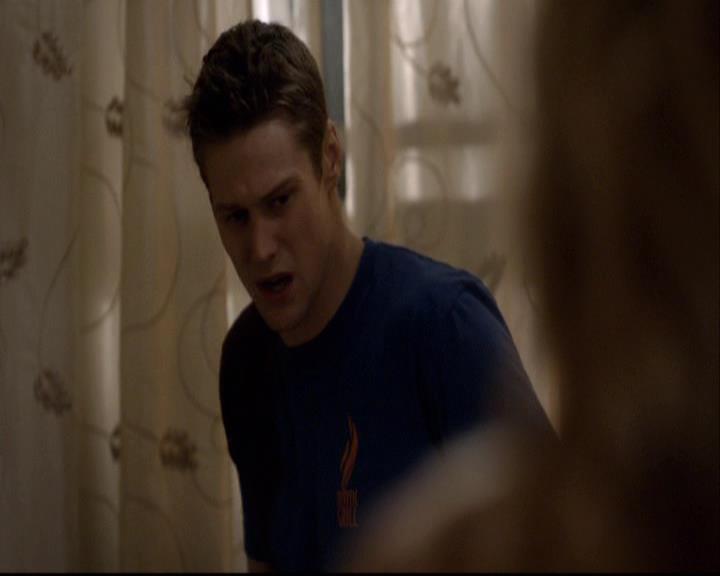 VampireDiariesWorld-dot-org_2x16TheHouseGuest2102.jpg