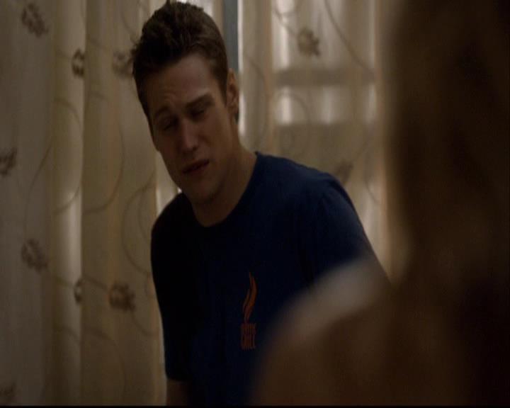 VampireDiariesWorld-dot-org_2x16TheHouseGuest2106.jpg