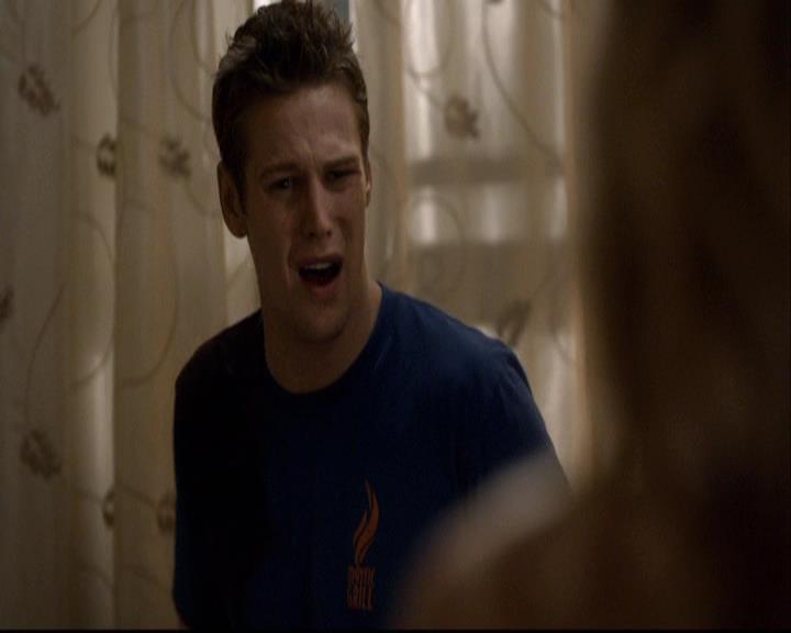 VampireDiariesWorld-dot-org_2x16TheHouseGuest2107.jpg