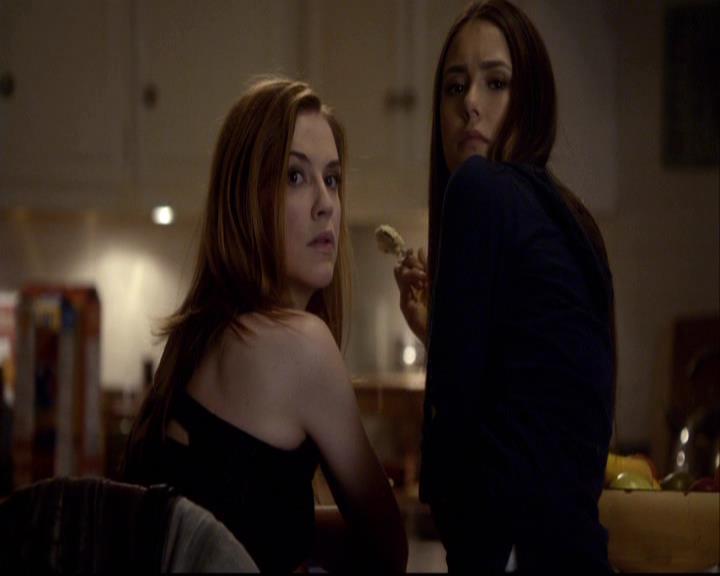 VampireDiariesWorld-dot-org_2x16TheHouseGuest2150.jpg