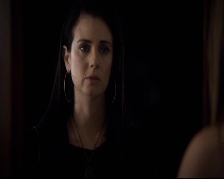 VampireDiariesWorld-dot-org_2x16TheHouseGuest2172.jpg