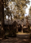 VampireDiariesWorld-dot-org_2x16TheHouseGuest0000.jpg