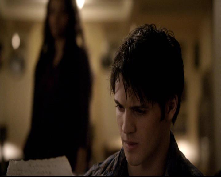 VampireDiariesWorld-dot-org_2x17KnowThyEnemy1906.jpg