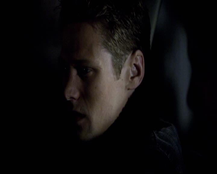 VampireDiariesWorld-dot-org_2x17KnowThyEnemy2004.jpg