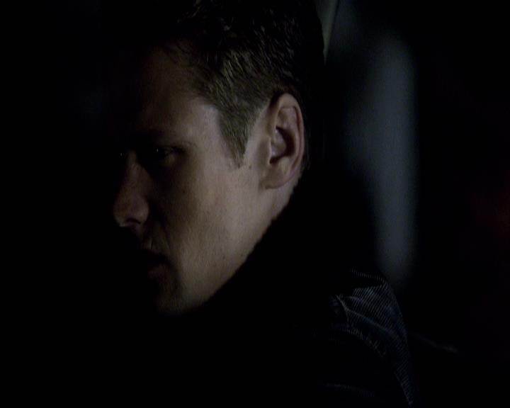 VampireDiariesWorld-dot-org_2x17KnowThyEnemy2020.jpg