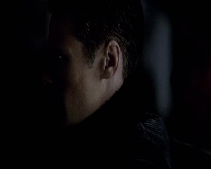 VampireDiariesWorld-dot-org_2x17KnowThyEnemy2022.jpg