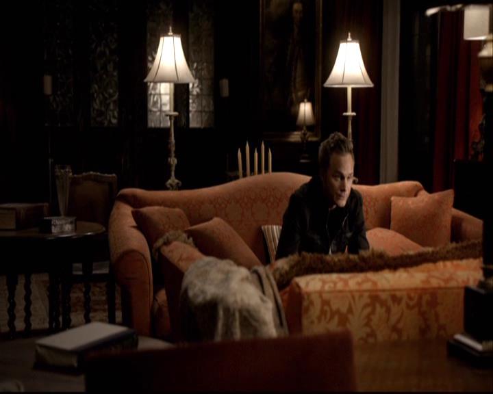 VampireDiariesWorld-dot-org_2x17KnowThyEnemy2026.jpg