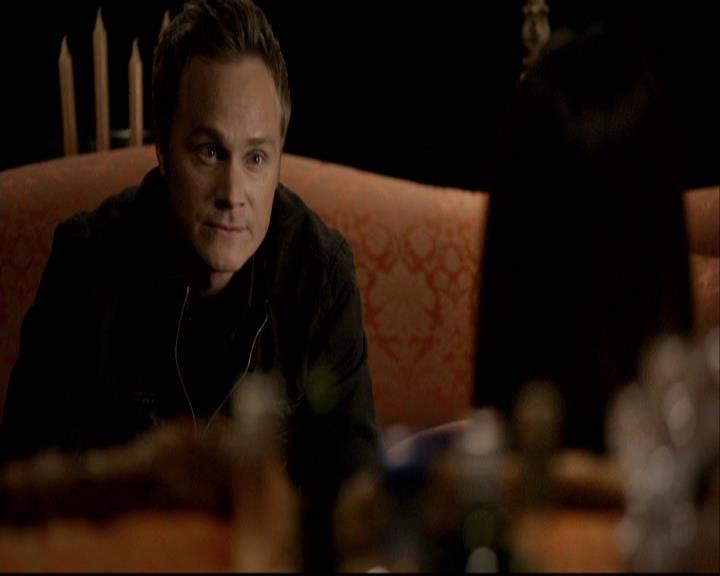 VampireDiariesWorld-dot-org_2x17KnowThyEnemy2041.jpg