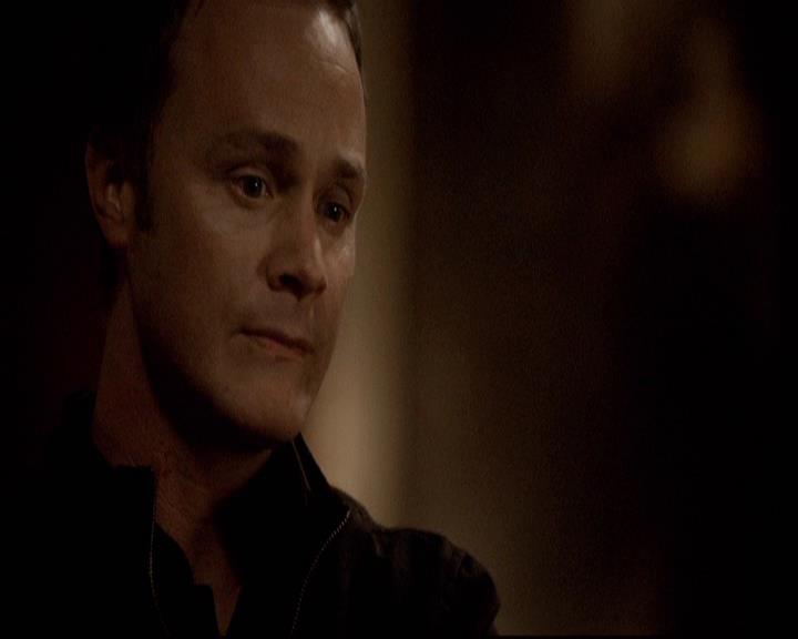 VampireDiariesWorld-dot-org_2x17KnowThyEnemy2100.jpg