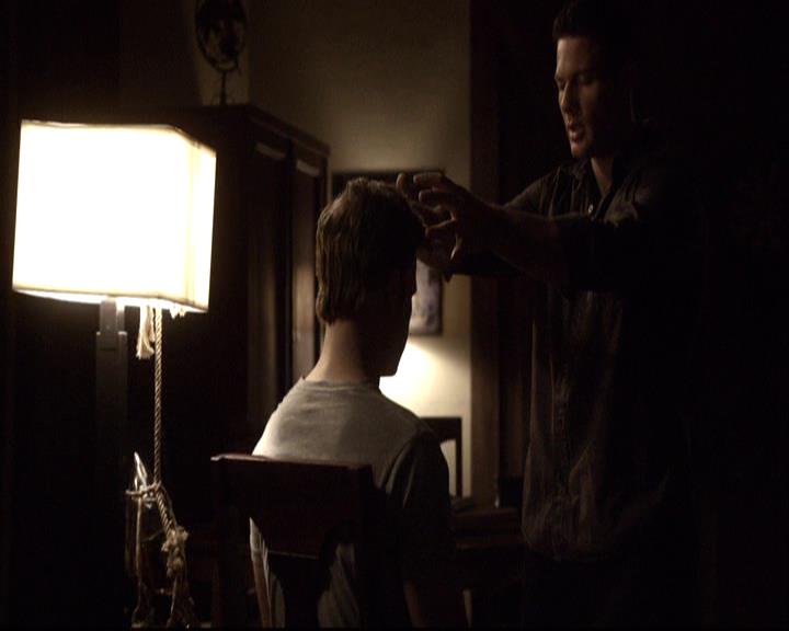 VampireDiariesWorld-dot-org_2x17KnowThyEnemy2196.jpg