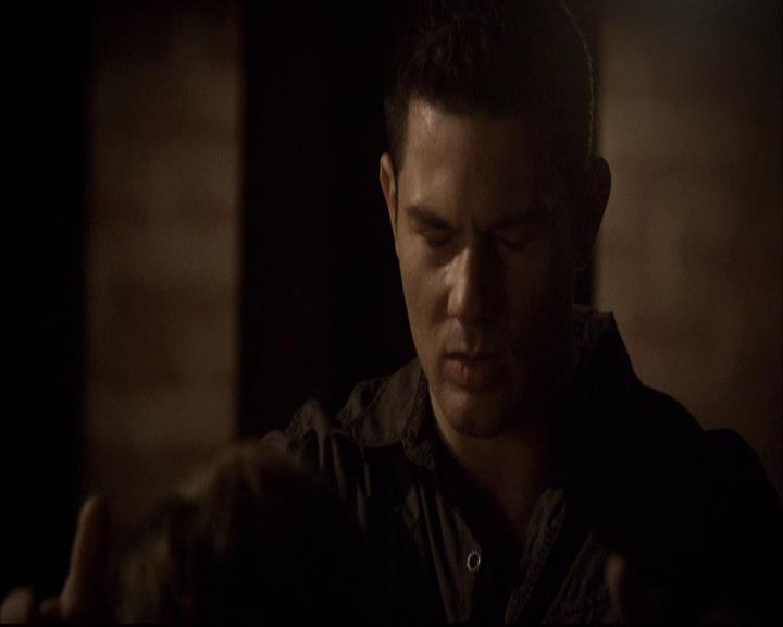 VampireDiariesWorld-dot-org_2x17KnowThyEnemy2206.jpg