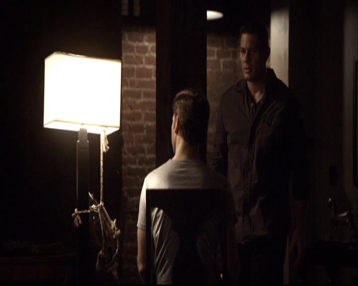 VampireDiariesWorld-dot-org_2x17KnowThyEnemy2215.jpg