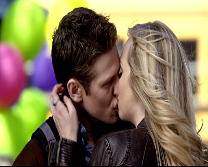 VampireDiariesWorld-dot-org_2x18TheLastDance0461.jpg