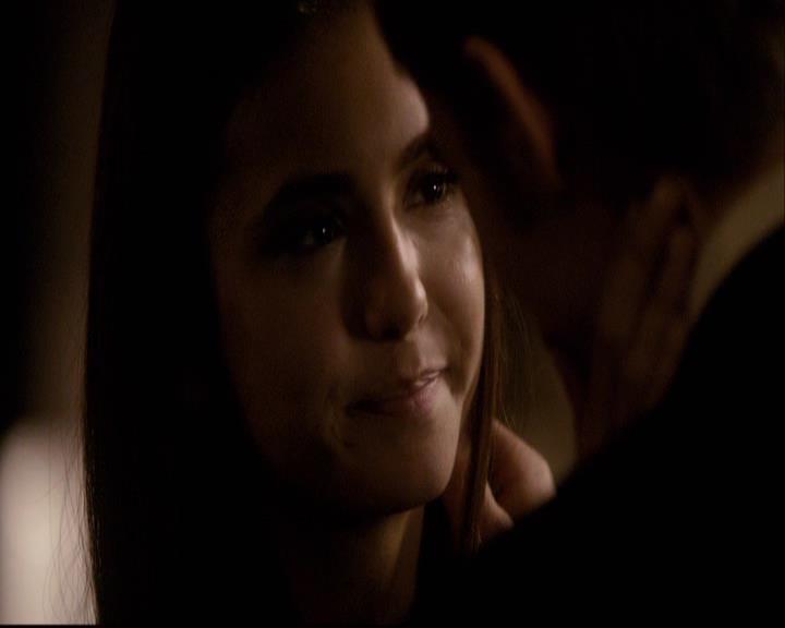 VampireDiariesWorld-dot-org_2x18TheLastDance0834.jpg