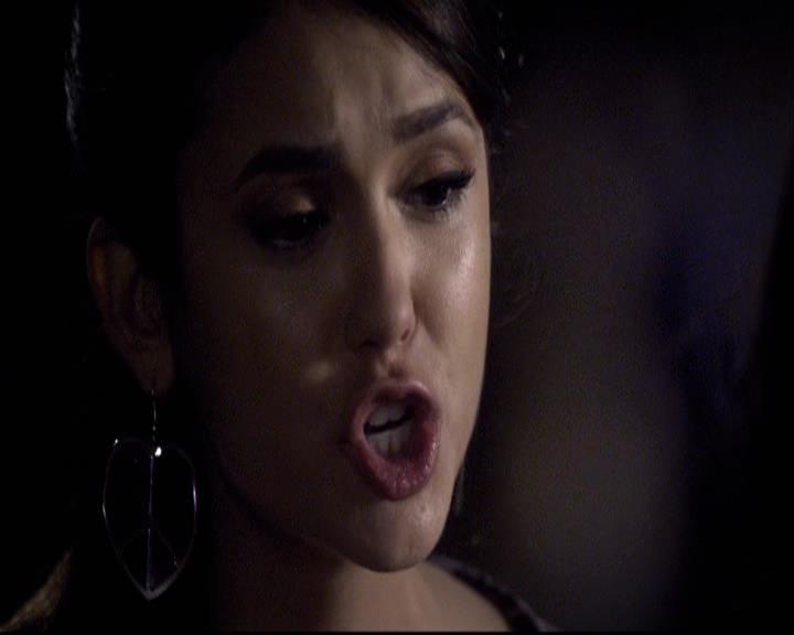 VampireDiariesWorld-dot-org_2x18TheLastDance1355.jpg