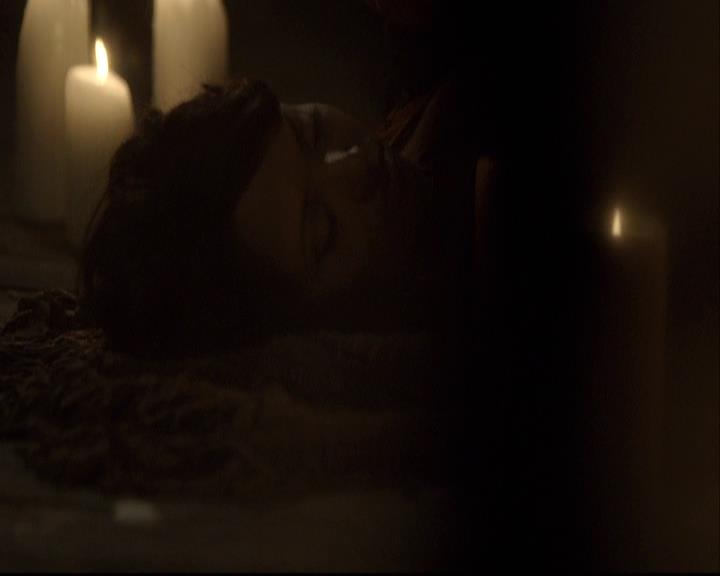 VampireDiariesWorld-dot-org_2x18TheLastDance1935.jpg