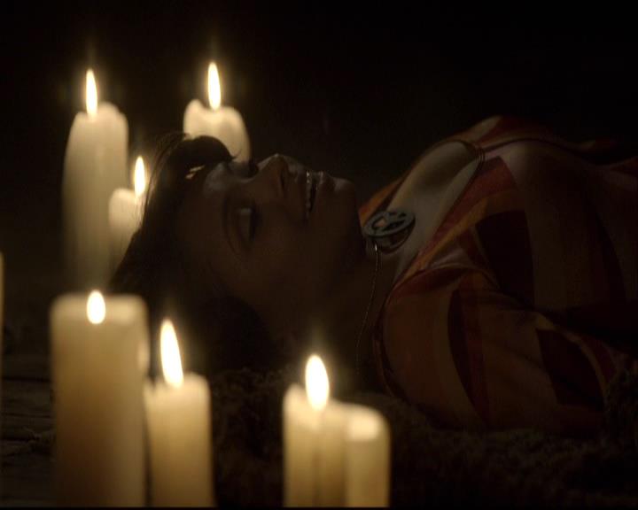VampireDiariesWorld-dot-org_2x18TheLastDance1964.jpg