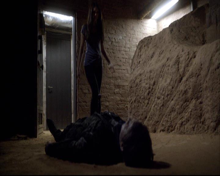 VampireDiariesWorld-dot-org_2x18TheLastDance2211.jpg