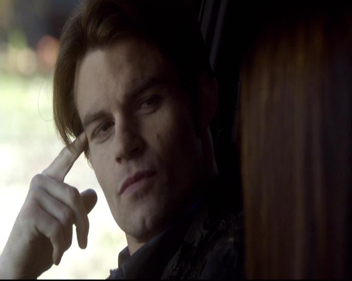 VampireDiariesWorld-dot-org_2x19Klaus0403.jpg