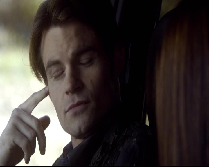 VampireDiariesWorld-dot-org_2x19Klaus0414.jpg