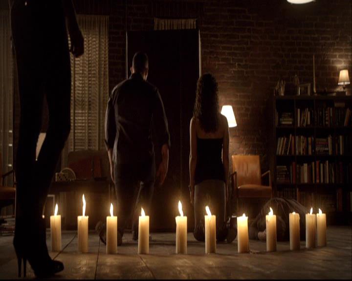 VampireDiariesWorld-dot-org_2x19Klaus2244.jpg
