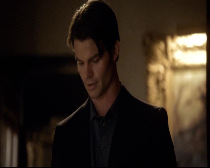 VampireDiariesWorld-dot-org_2x20TheLastDay0101.jpg