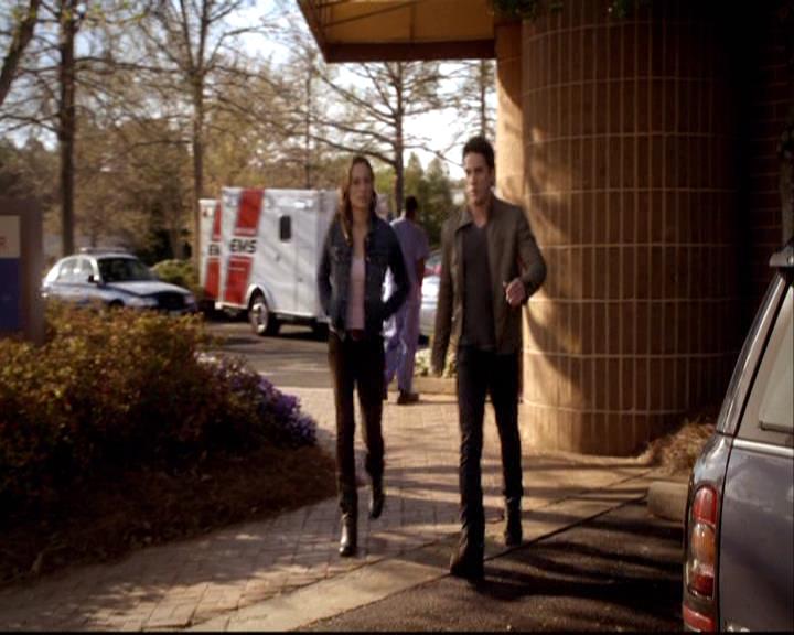 VampireDiariesWorld-dot-org_2x20TheLastDay0745.jpg VampireDiariesWorld-dot-org_2x20TheLastDay0745.jpg
