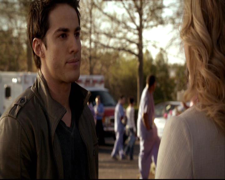 VampireDiariesWorld-dot-org_2x20TheLastDay0793.jpg VampireDiariesWorld-dot-org_2x20TheLastDay0793.jpg