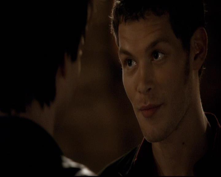 VampireDiariesWorld-dot-org_2x20TheLastDay0917.jpg