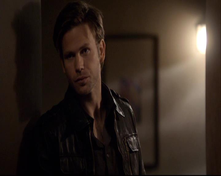 VampireDiariesWorld-dot-org_2x20TheLastDay1060.jpg