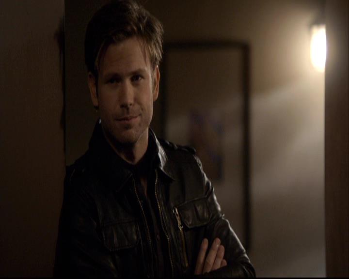 VampireDiariesWorld-dot-org_2x20TheLastDay1066.jpg VampireDiariesWorld-dot-org_2x20TheLastDay1066.jpg