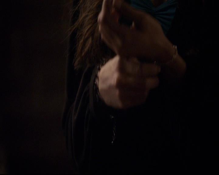 VampireDiariesWorld-dot-org_2x20TheLastDay1328.jpg