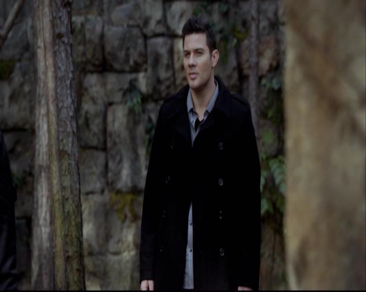 VampireDiariesWorld-dot-org_2x20TheLastDay1390.jpg