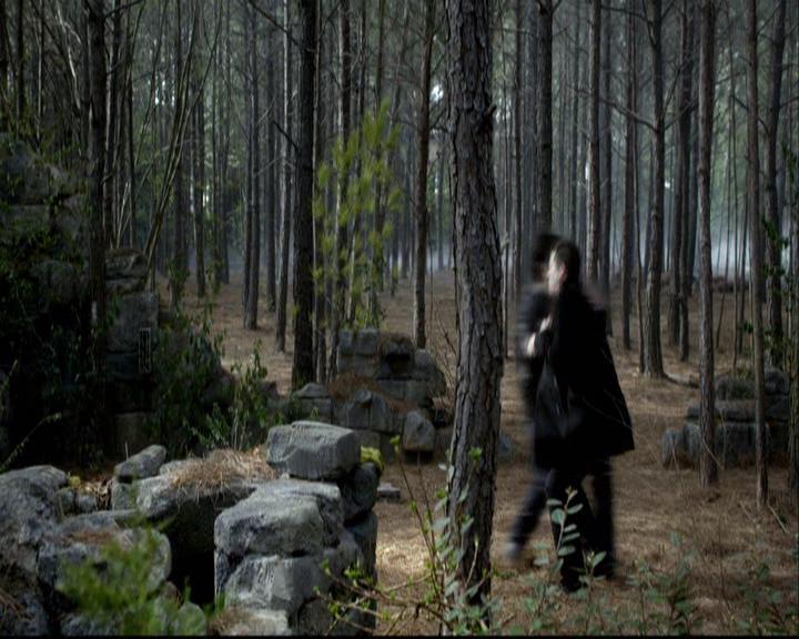 VampireDiariesWorld-dot-org_2x20TheLastDay1395.jpg