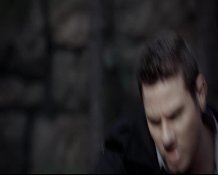 VampireDiariesWorld-dot-org_2x20TheLastDay1406.jpg