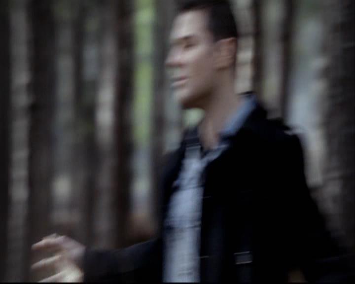 VampireDiariesWorld-dot-org_2x20TheLastDay1409.jpg