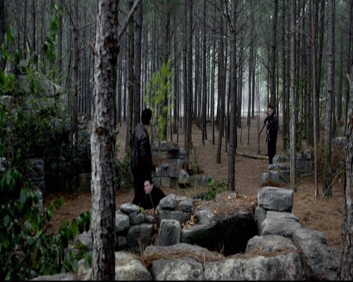 VampireDiariesWorld-dot-org_2x20TheLastDay1415.jpg