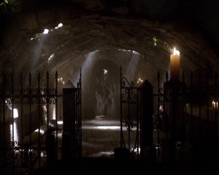VampireDiariesWorld-dot-org_2x20TheLastDay1455.jpg