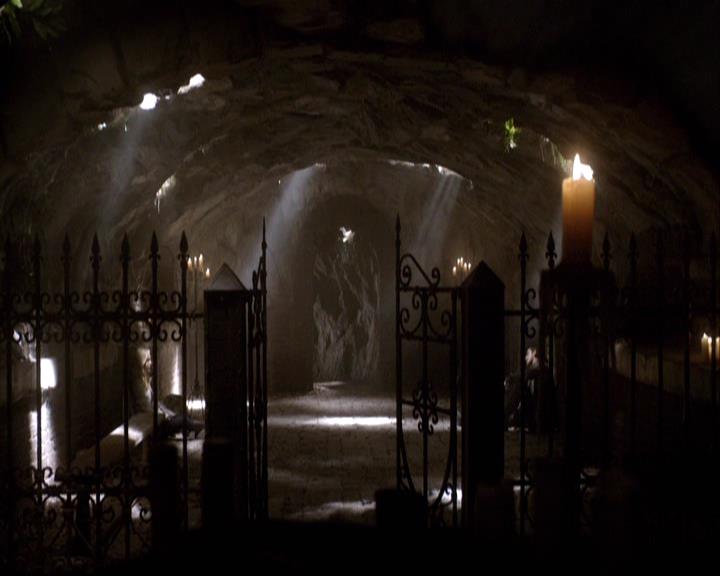 VampireDiariesWorld-dot-org_2x20TheLastDay1456.jpg