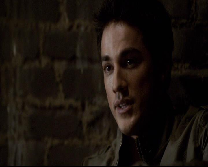 VampireDiariesWorld-dot-org_2x20TheLastDay1467.jpg