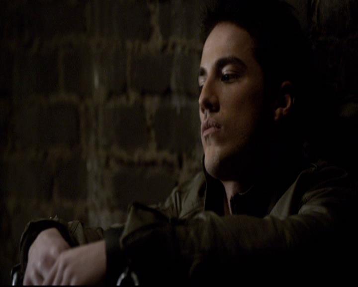 VampireDiariesWorld-dot-org_2x20TheLastDay1473.jpg