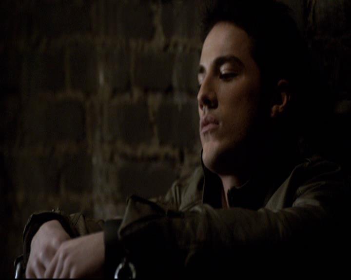 VampireDiariesWorld-dot-org_2x20TheLastDay1474.jpg