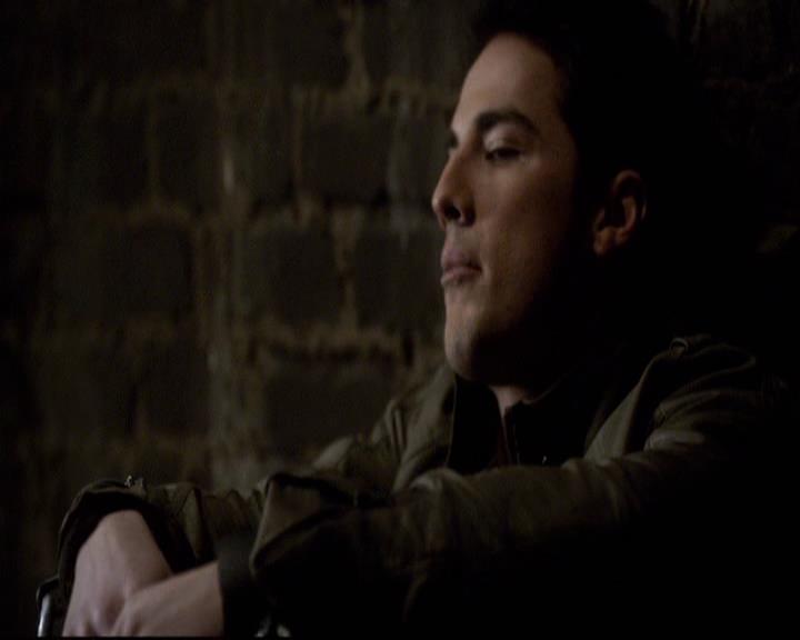 VampireDiariesWorld-dot-org_2x20TheLastDay1475.jpg