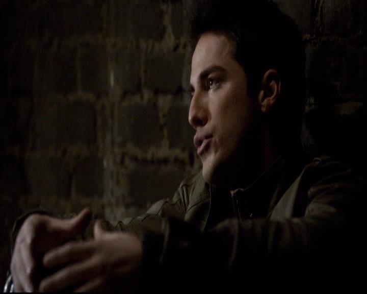 VampireDiariesWorld-dot-org_2x20TheLastDay1477.jpg