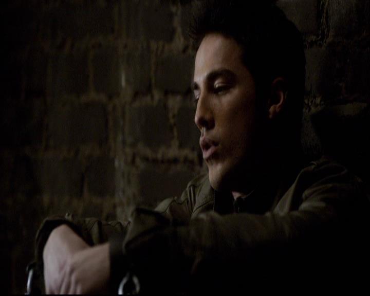 VampireDiariesWorld-dot-org_2x20TheLastDay1479.jpg