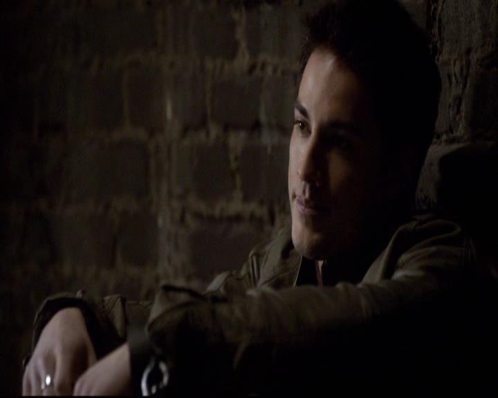 VampireDiariesWorld-dot-org_2x20TheLastDay1486.jpg