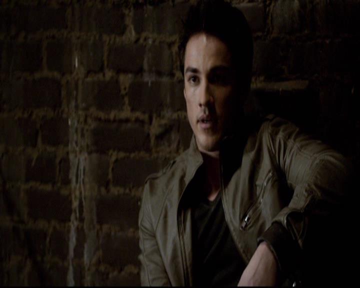 VampireDiariesWorld-dot-org_2x20TheLastDay1504.jpg